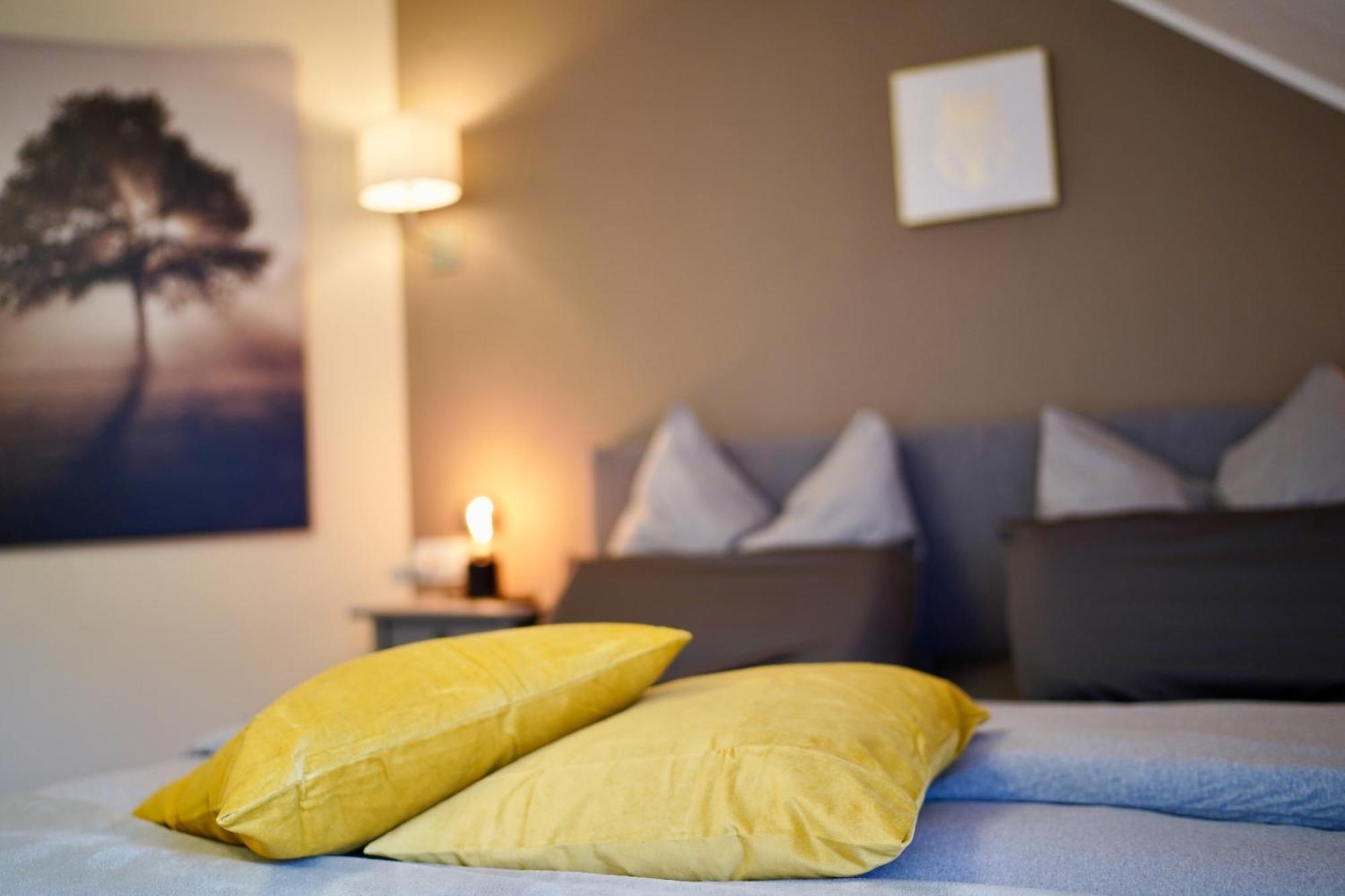 Edler Wohnraum Noble Stadtoase Mit Boxspringbett, Kaffeevollautomat & Parkplatz Zwickau Exterior photo