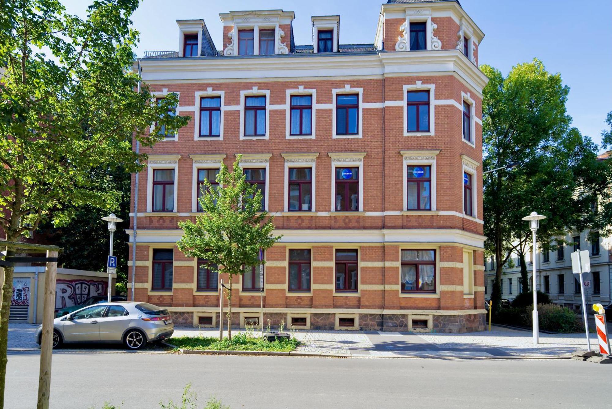 Edler Wohnraum Noble Stadtoase Mit Boxspringbett, Kaffeevollautomat & Parkplatz Zwickau Exterior photo