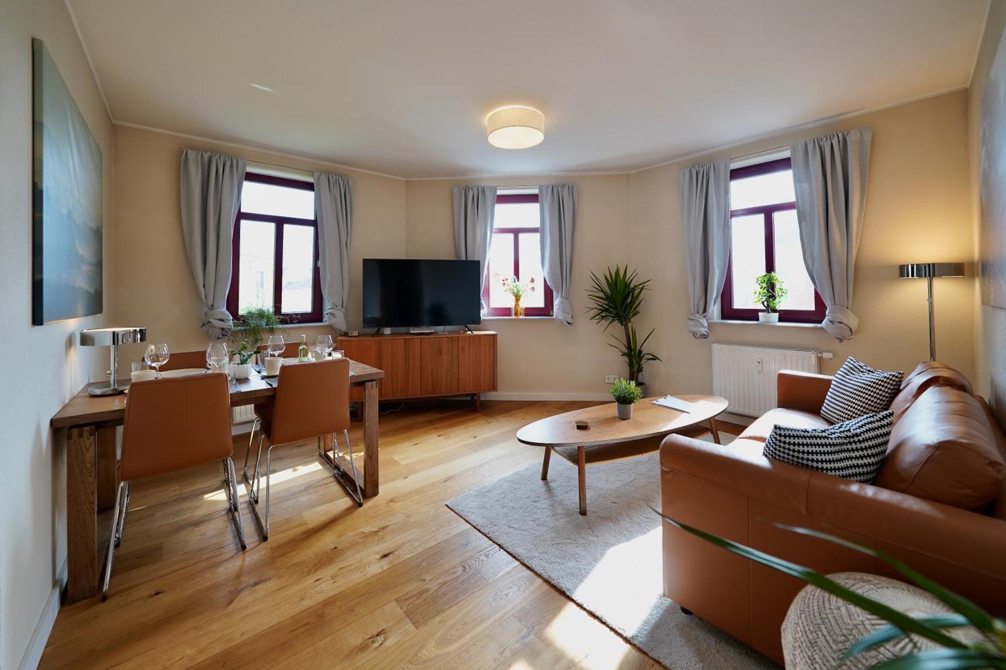 Edler Wohnraum Noble Stadtoase Mit Boxspringbett, Kaffeevollautomat & Parkplatz Zwickau Exterior photo